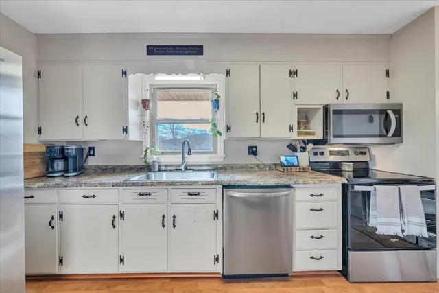 $305,000 | 4336 Fontaine Drive, Roanoke, VA 24018