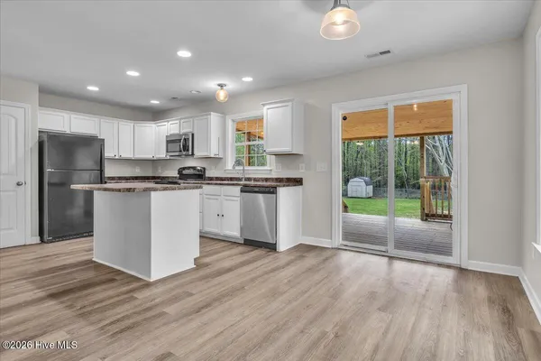 $2,500 | 394 Ridge Road, Jacksonville, NC 28540