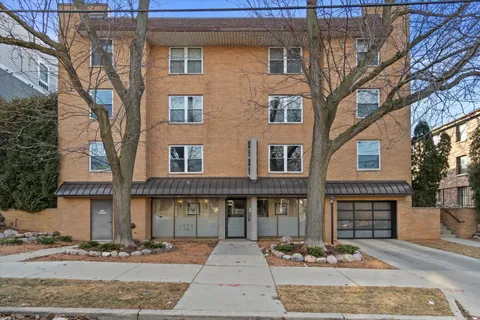 $125,000 | 2121 North Cambridge Avenue, Unit 103, Milwaukee, WI 53202