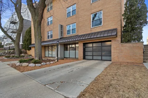 $125,000 | 2121 North Cambridge Avenue, Unit 103, Milwaukee, WI 53202