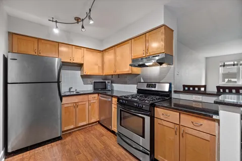 $125,000 | 2121 North Cambridge Avenue, Unit 103, Milwaukee, WI 53202