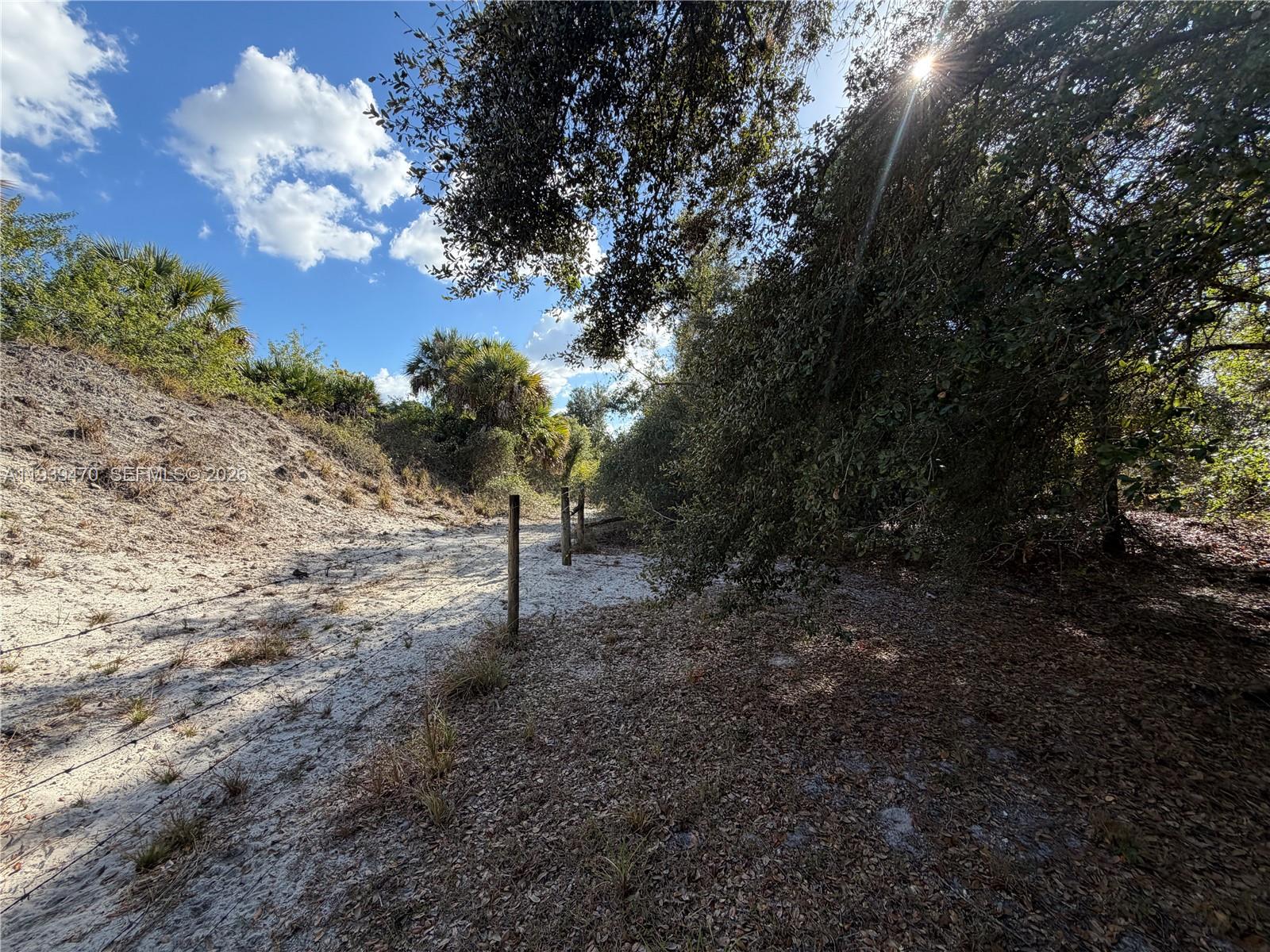 2901 Cornerstone Way Clewiston, FL 33440 - Photo 14 of 16 East boundary of the lot