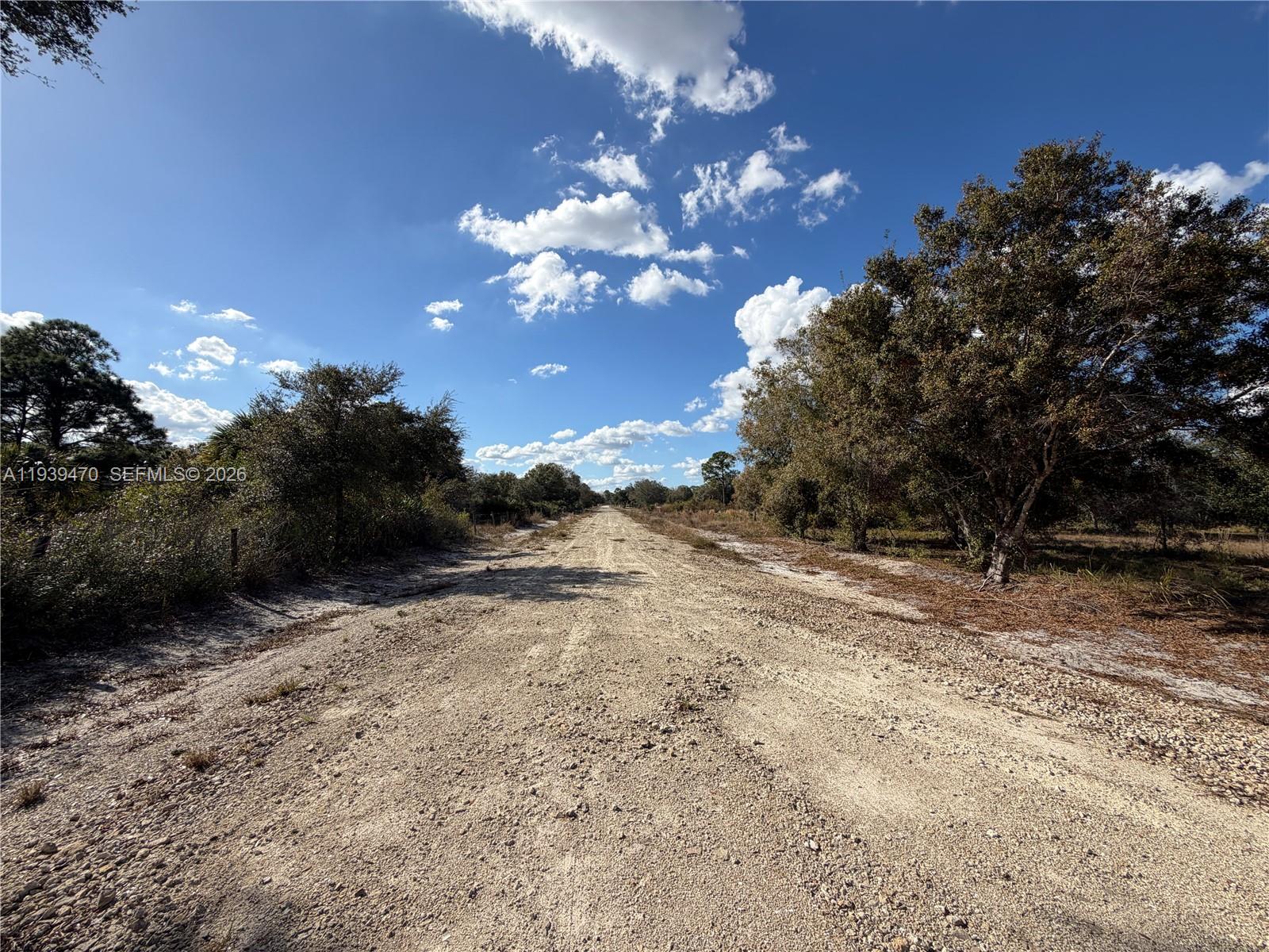 2901 Cornerstone Way Clewiston, FL 33440 - Photo 3 of 16 Private road