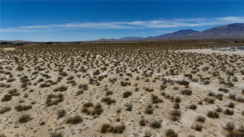 712 Fairlane Road Lucerne Valley, CA 92356 - Photo 9 of 12 a view of a city
