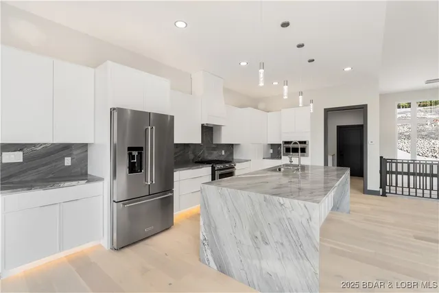 $2,490,000 | 205 Beachnut Drive, Sunrise Beach, MO 65079