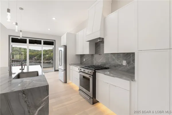 $2,490,000 | 205 Beachnut Drive, Sunrise Beach, MO 65079