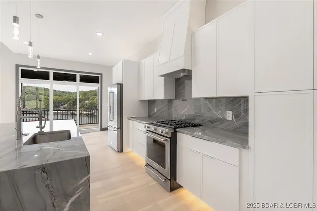 $2,490,000 | 205 Beachnut Drive, Sunrise Beach, MO 65079