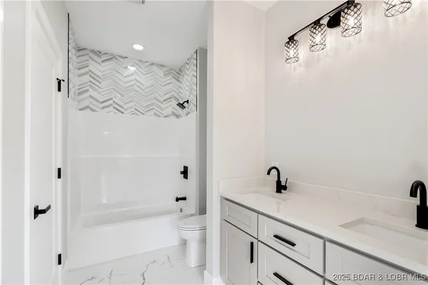 $2,490,000 | 205 Beachnut Drive, Sunrise Beach, MO 65079