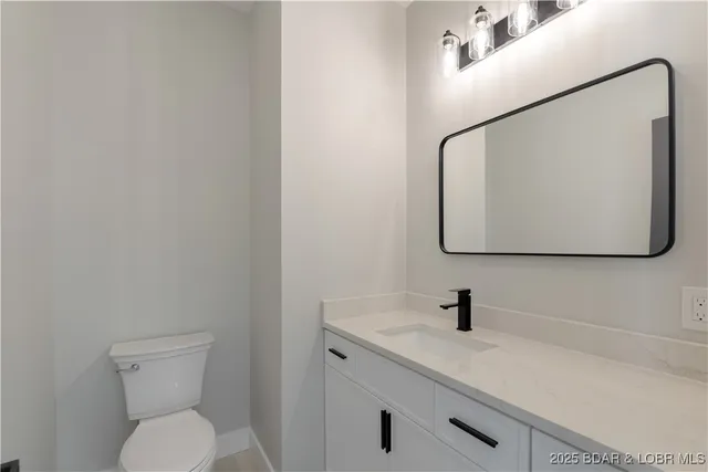 $2,490,000 | 205 Beachnut Drive, Sunrise Beach, MO 65079