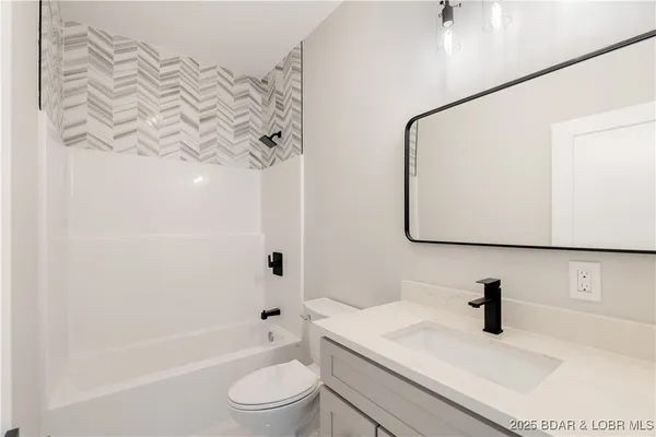 $2,490,000 | 205 Beachnut Drive, Sunrise Beach, MO 65079