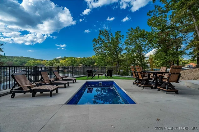 $2,490,000 | 205 Beachnut Drive, Sunrise Beach, MO 65079