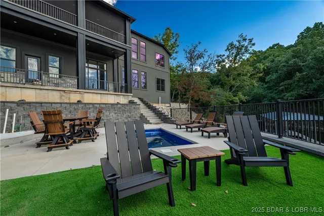 $2,490,000 | 205 Beachnut Drive, Sunrise Beach, MO 65079