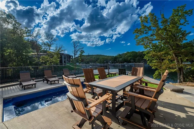 $2,490,000 | 205 Beachnut Drive, Sunrise Beach, MO 65079