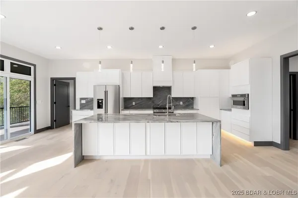 $2,490,000 | 205 Beachnut Drive, Sunrise Beach, MO 65079