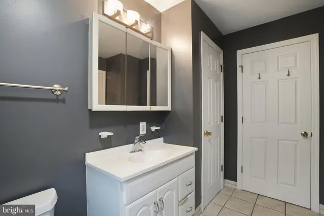 $340,000 | 1431 Oak Hill Drive, Wilmington, DE 19805