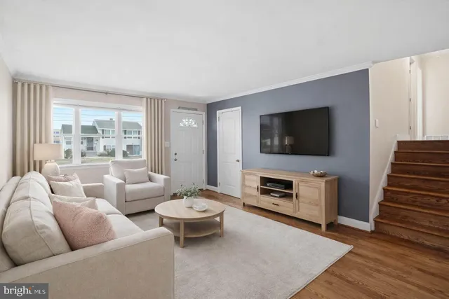 $340,000 | 1431 Oak Hill Drive, Wilmington, DE 19805