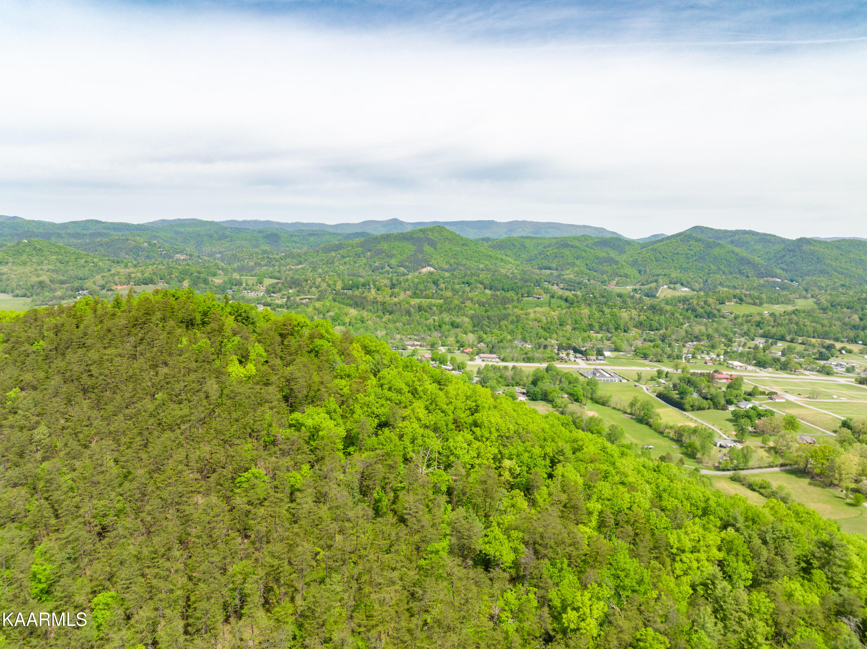 220 Fox Hollow Road Townsend, TN 37882 - Photo 16 of 18 220 Fox Hollow Road-17