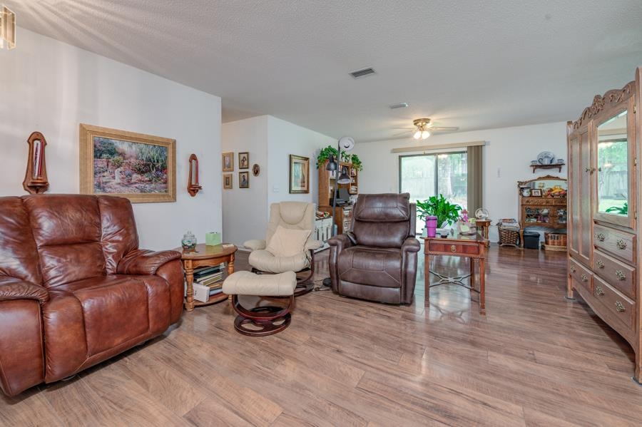 504 Lakeview Drive Bay Minette, AL 36507 - Photo 4 of 19