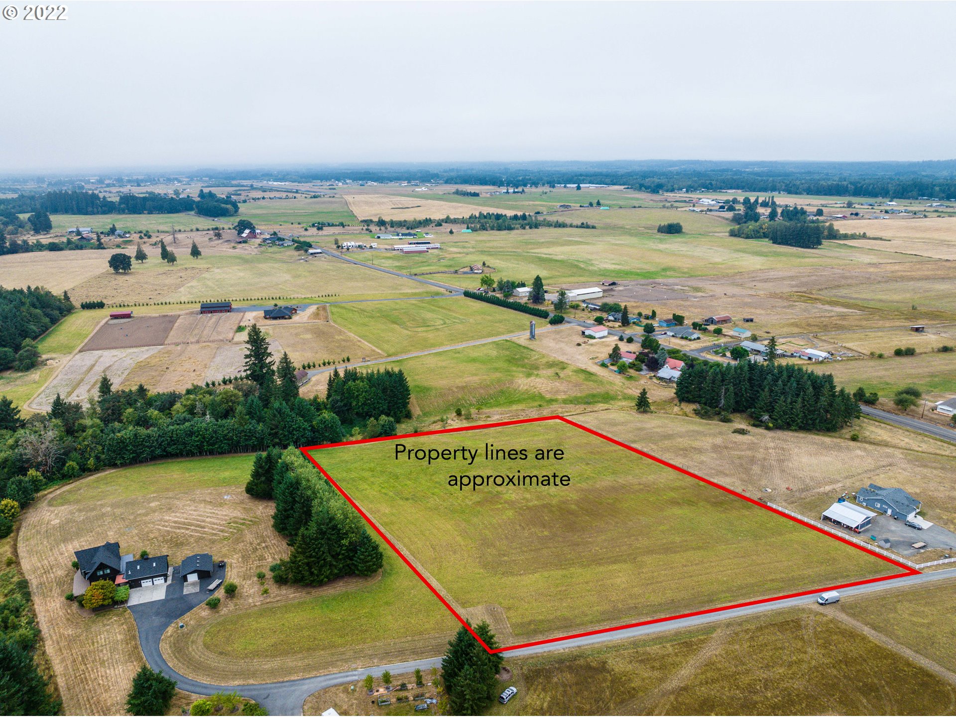 Spencer Road Toledo, WA 98591 - Photo 5 of 20 a view of a swimming pool and an ocean