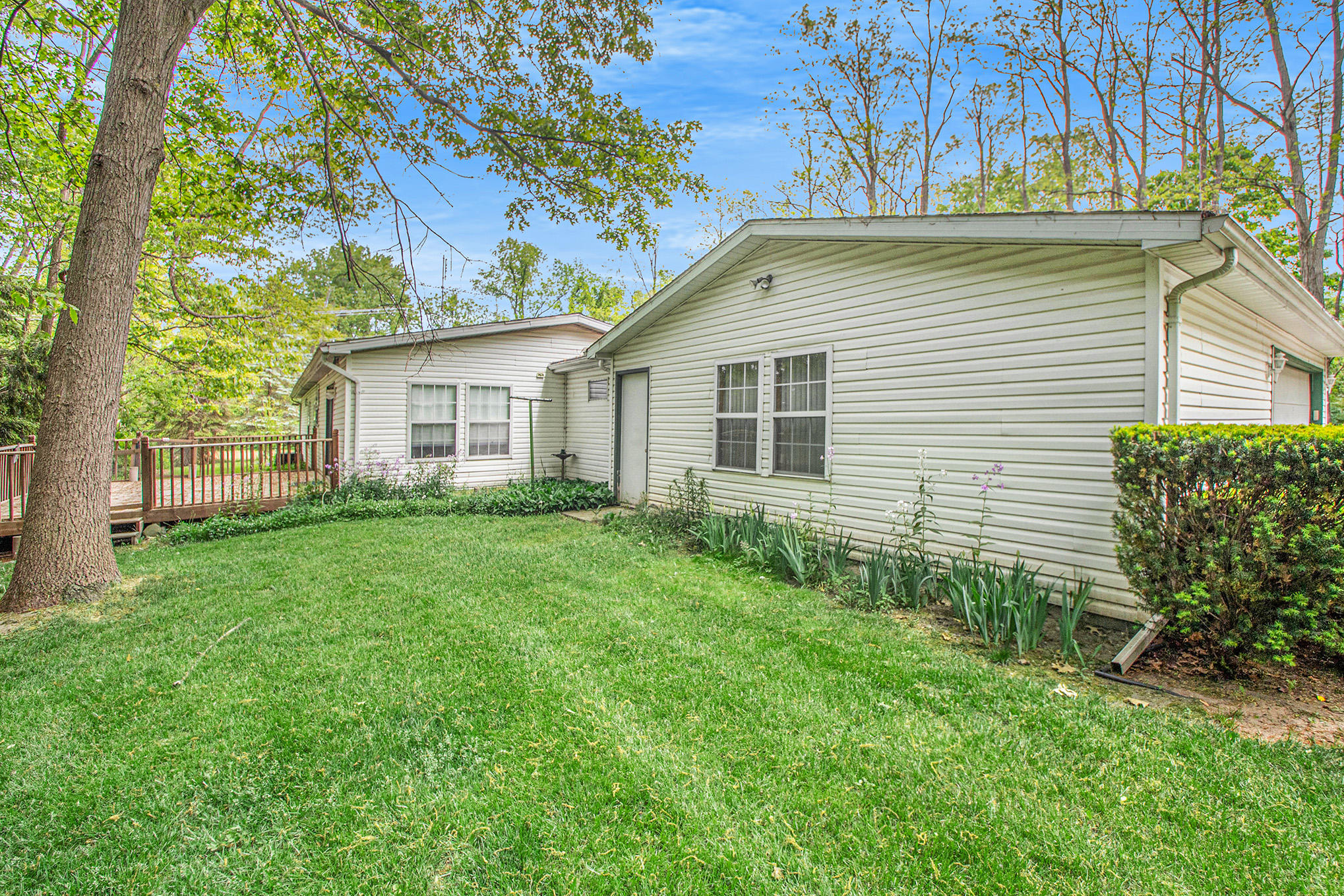 9980 Baldwin Road Bridgman, MI 49106 - Photo 5 of 34 IMG_7329