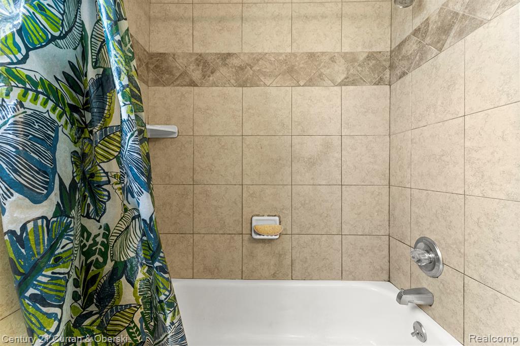 5110 Maple Street Dearborn, MI 48126 - Photo 24 of 45
