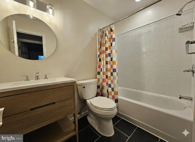 $875,000 | 5015 Stone Haven Drive, Annandale, VA 22003