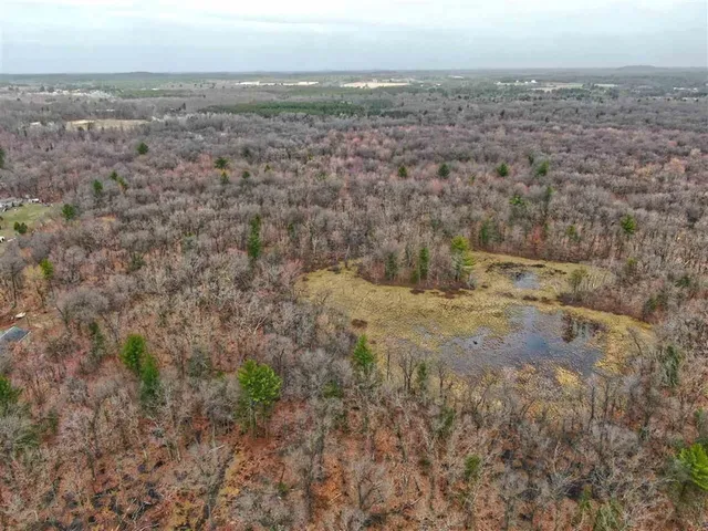 $89,900 | E9976 Trout Road, Wisconsin Dells, WI 53965