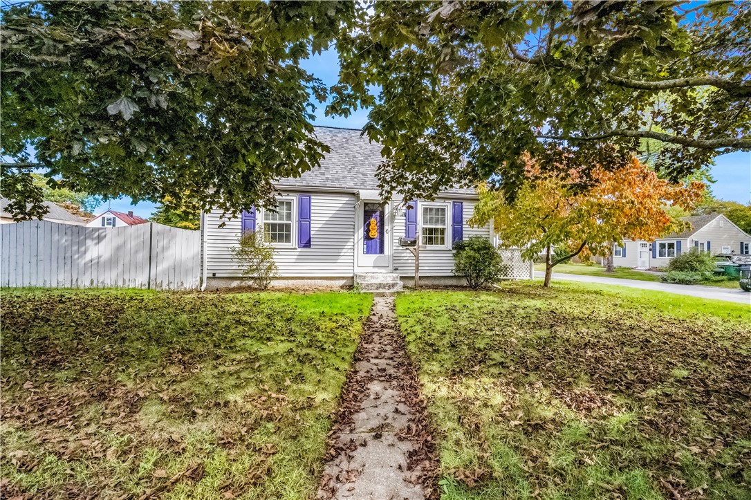 137 Strawberry Field Road Warwick, RI 02886 - Photo 1 of 31 Gallery Image 1