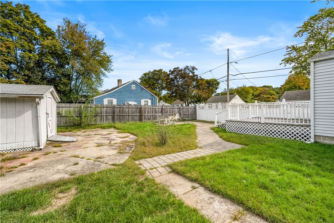 137 Strawberry Field Road Warwick, RI 02886 - Photo 27 of 31 Gallery Image 27
