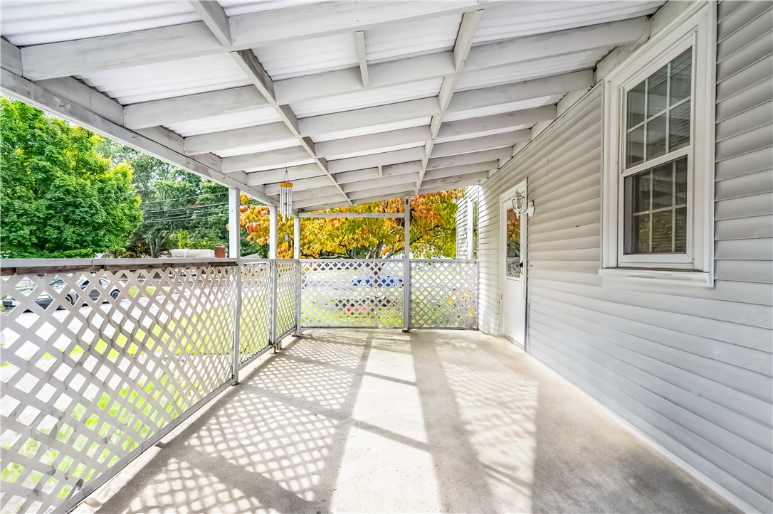137 Strawberry Field Road Warwick, RI 02886 - Photo 6 of 31 Gallery Image 6