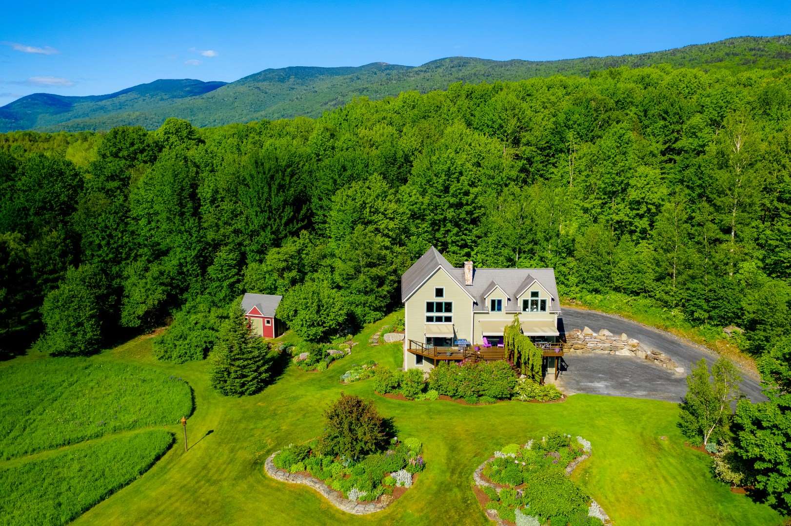 221 Valley View Road Waterbury, VT 05677 - Photo 3 of 40 Gallery Image 3