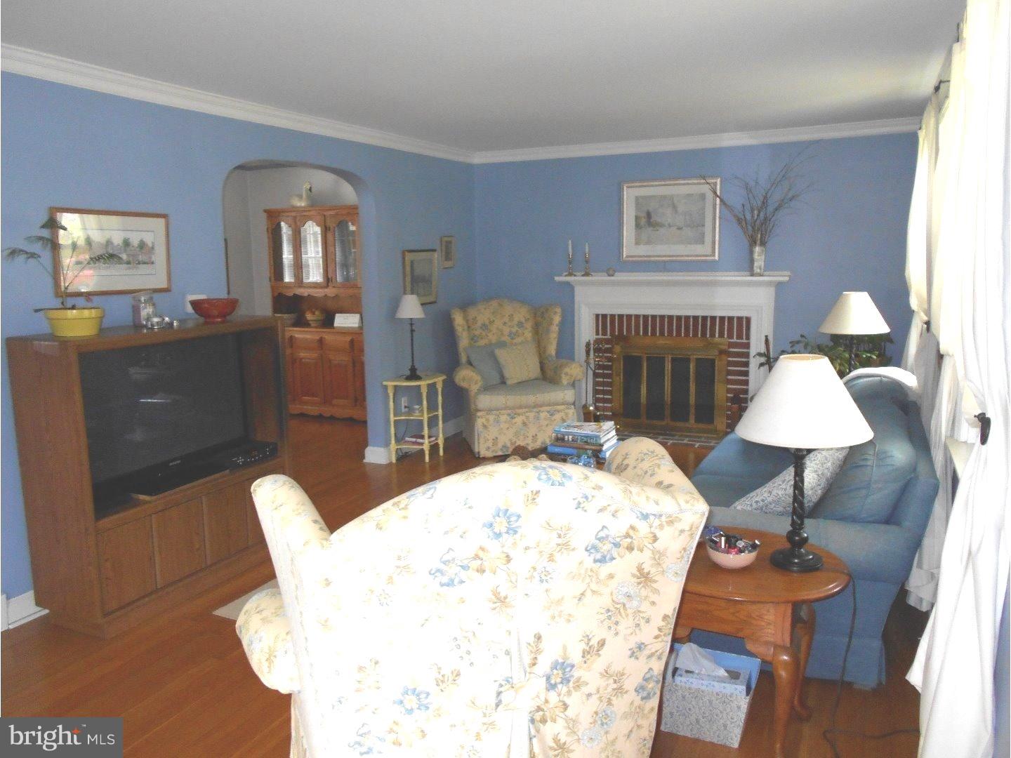82 Shelburne Road Springfield, PA 19064 - Photo 2 of 19