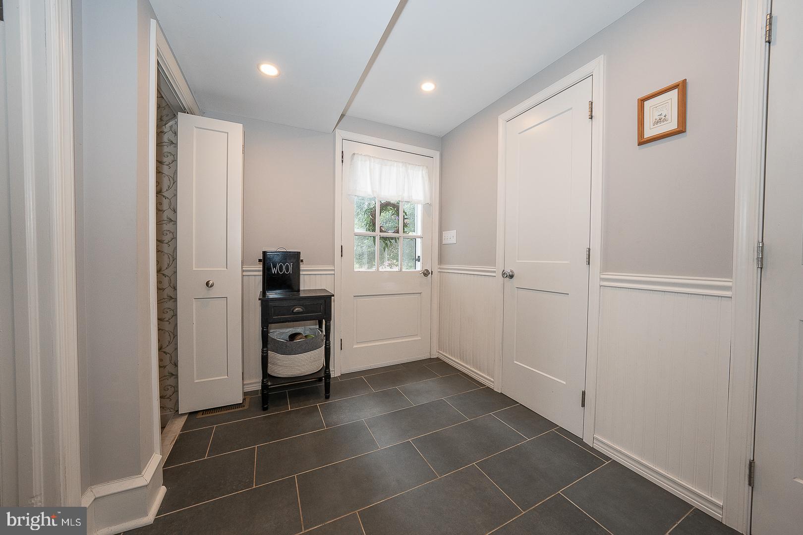 361 Summit Road Springfield, PA 19064 - Photo 14 of 42 a view of an empty room