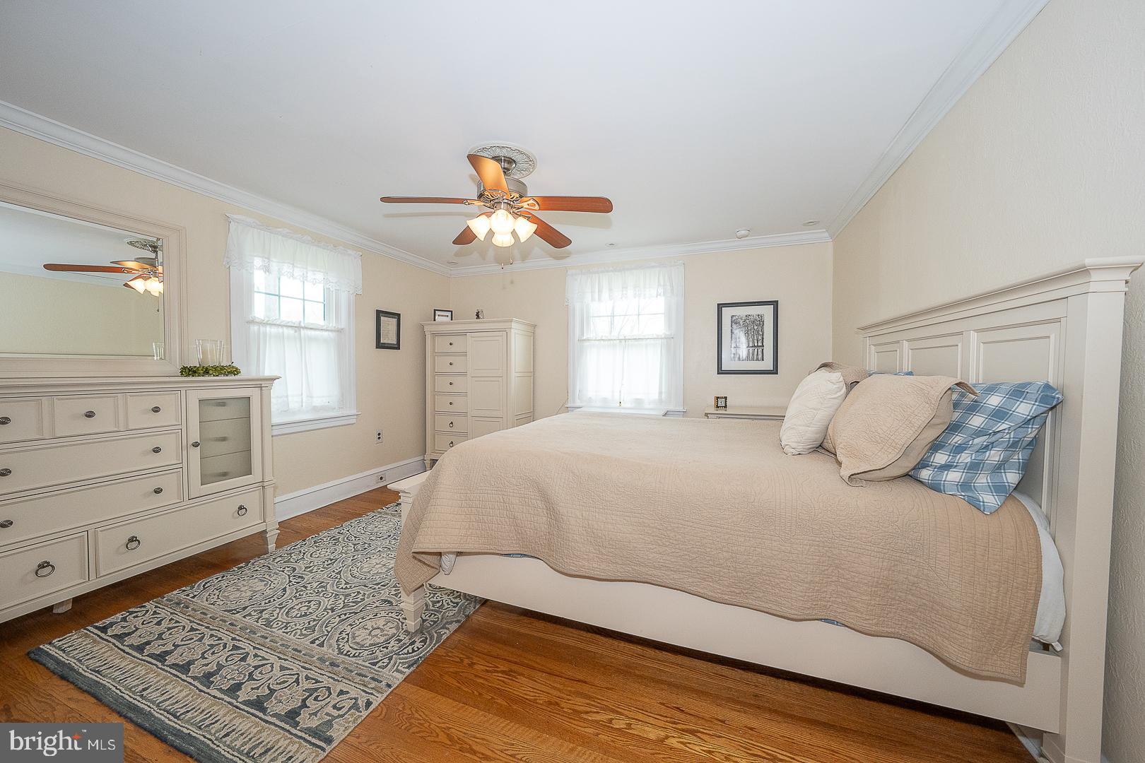 361 Summit Road Springfield, PA 19064 - Photo 23 of 42 a large white bed in a white room