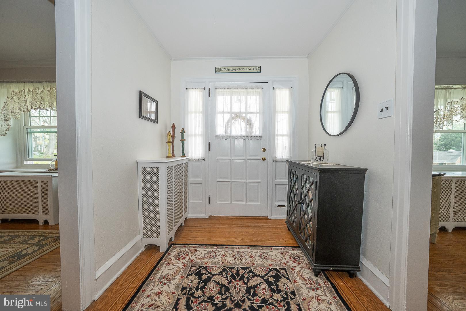 361 Summit Road Springfield, PA 19064 - Photo 5 of 42 a room with wooden floor and a rug