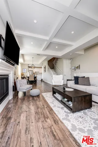 $1,095,000 | 4840 Cleon Avenue, Unit 108, North Hollywood, CA 91601