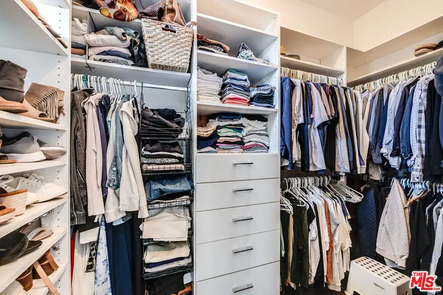 $1,095,000 | 4840 Cleon Avenue, Unit 108, North Hollywood, CA 91601