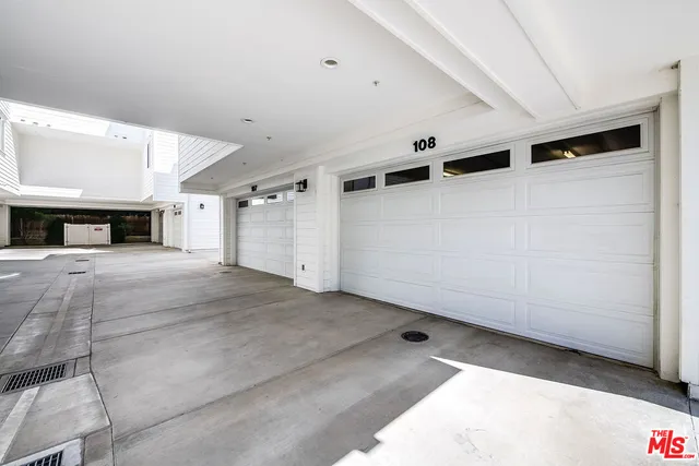 $1,095,000 | 4840 Cleon Avenue, Unit 108, North Hollywood, CA 91601