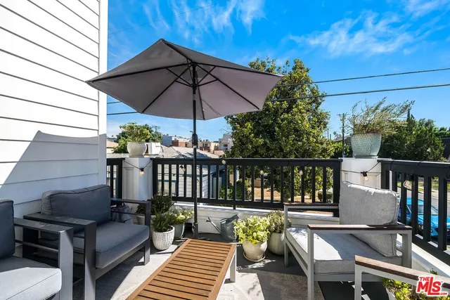 $1,095,000 | 4840 Cleon Avenue, Unit 108, North Hollywood, CA 91601