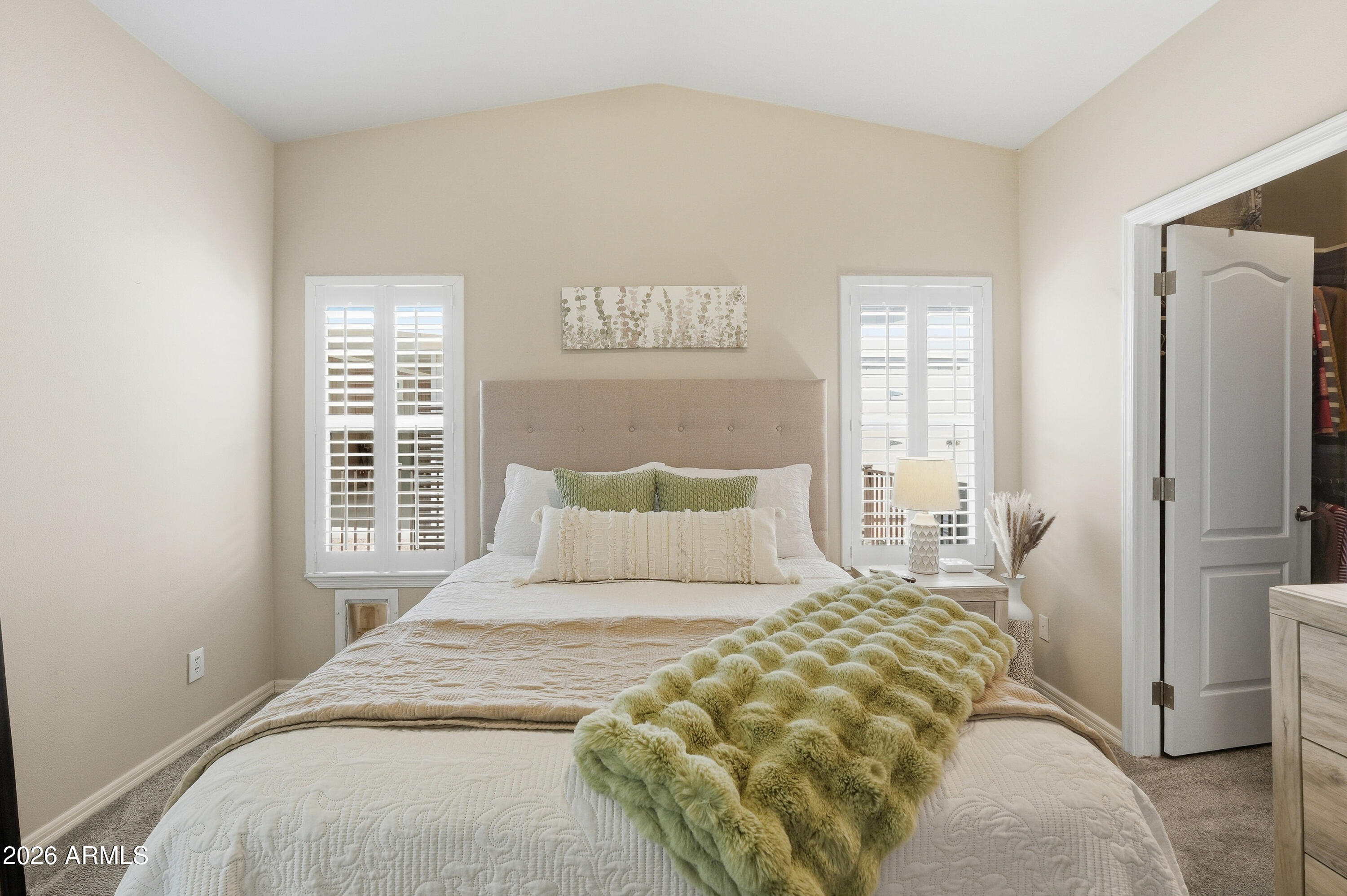 650 North Hawes Road, Unit 3318 Mesa, AZ 85207 - Photo 17 of 56 Beautiful Queen Bed & walk-in closet