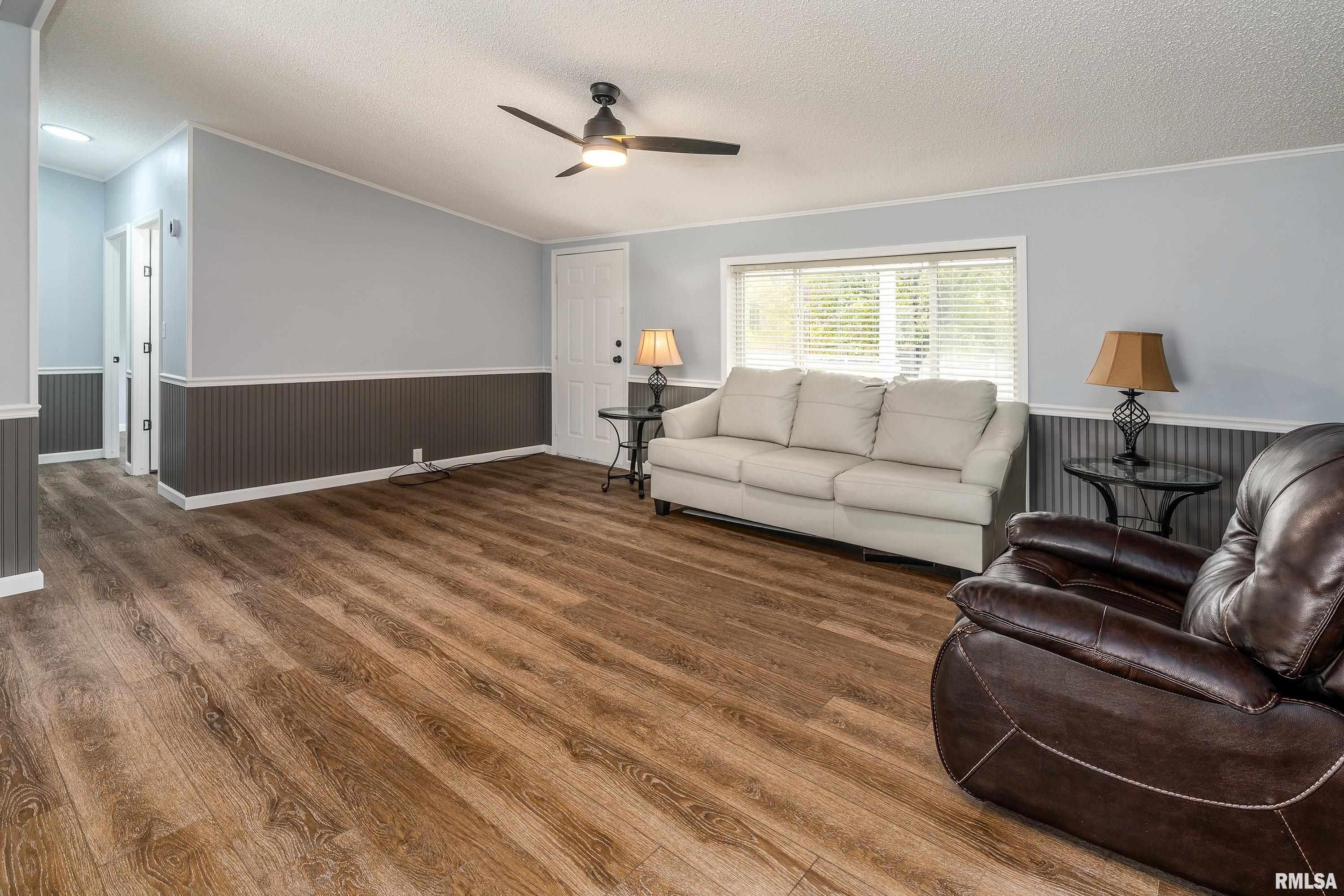 14574 Eastland Road Marion, IL 62959 - Photo 7 of 38