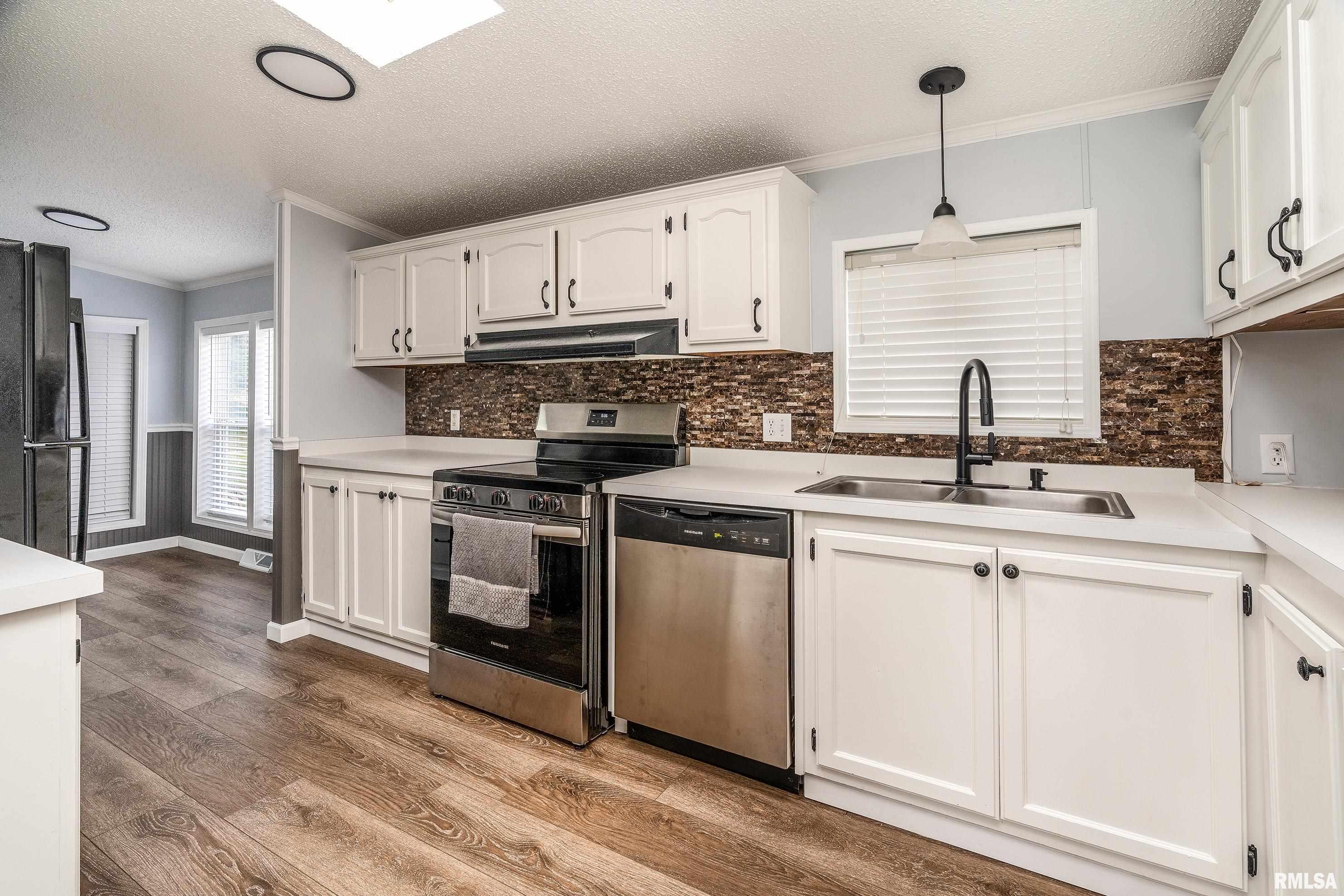 14574 Eastland Road Marion, IL 62959 - Photo 10 of 38