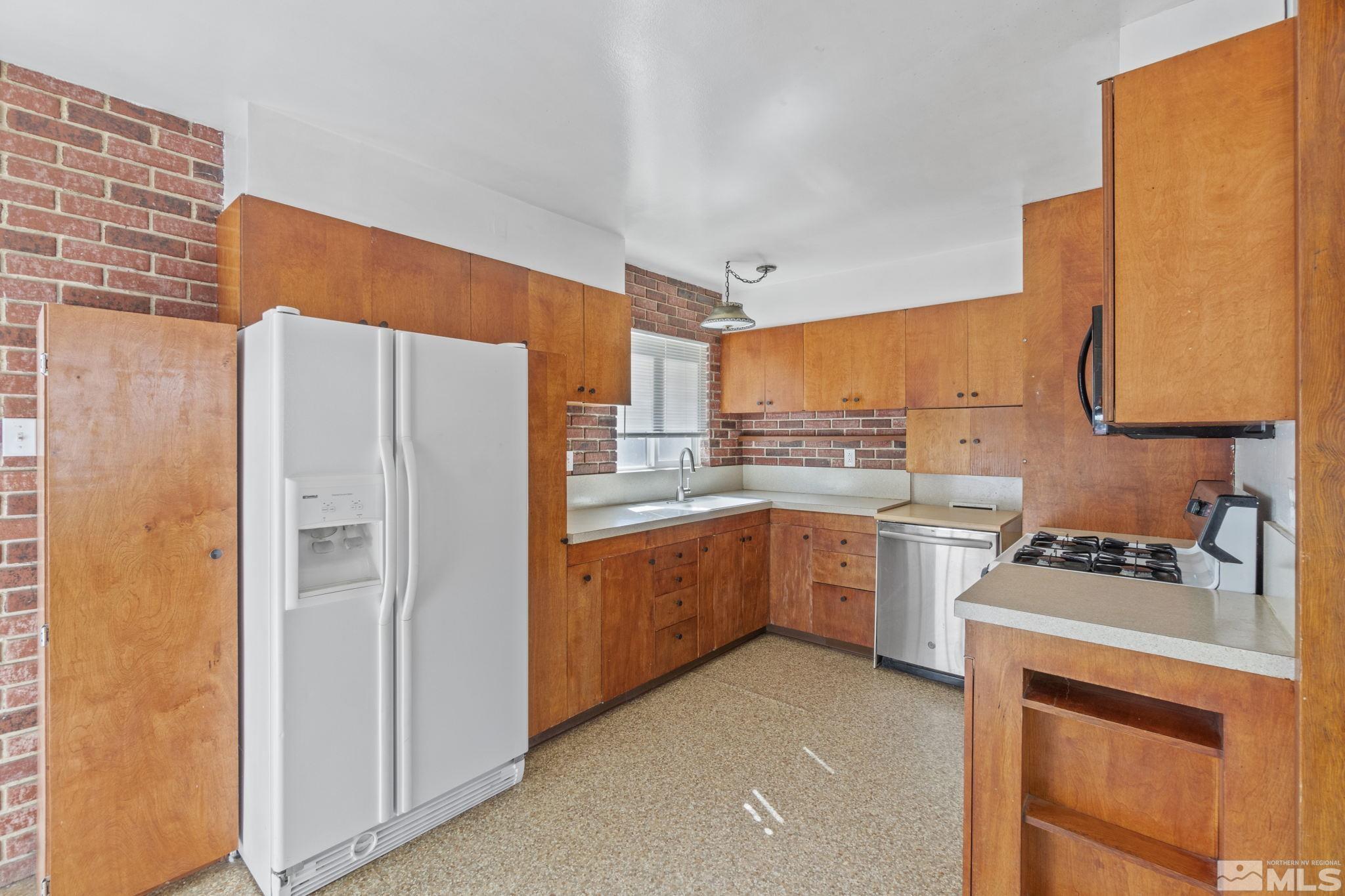2002 Simpson Avenue Reno, NV 89503 - Photo 13 of 29 Photo 14