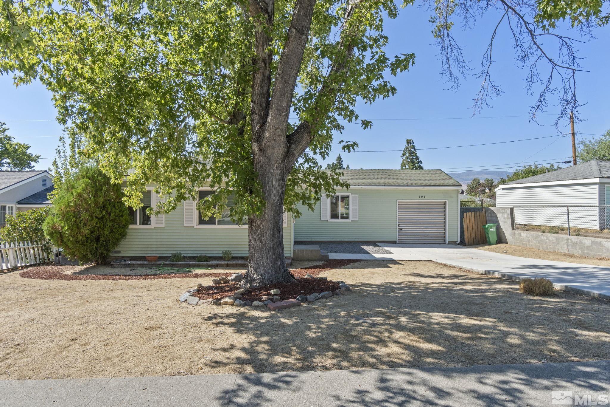 2002 Simpson Avenue Reno, NV 89503 - Photo 3 of 29 Photo 4
