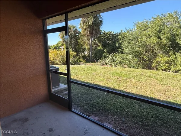 $1,700 | 633 Alabama Road South, Unit 635, Lehigh Acres, FL 33974