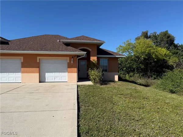 $1,700 | 633 Alabama Road South, Unit 635, Lehigh Acres, FL 33974