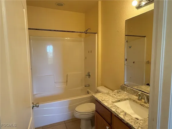 $1,700 | 633 Alabama Road South, Unit 635, Lehigh Acres, FL 33974