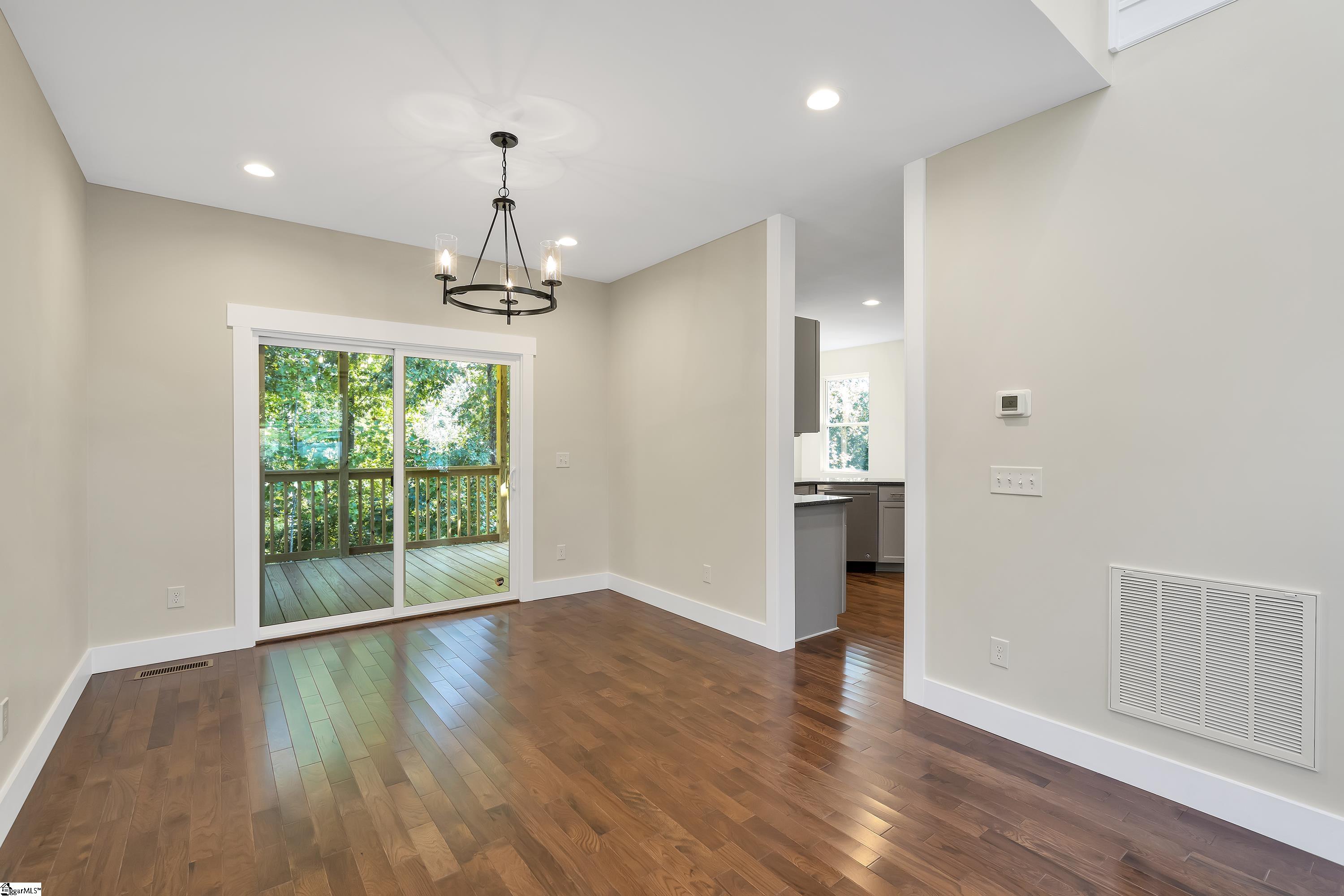 440 Congaree Road Roebuck, SC 29376 - Photo 5 of 30