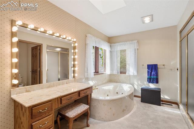 4 Pine Road Colorado Springs, CO 80906 - Photo 32 of 48 Jetted tub,