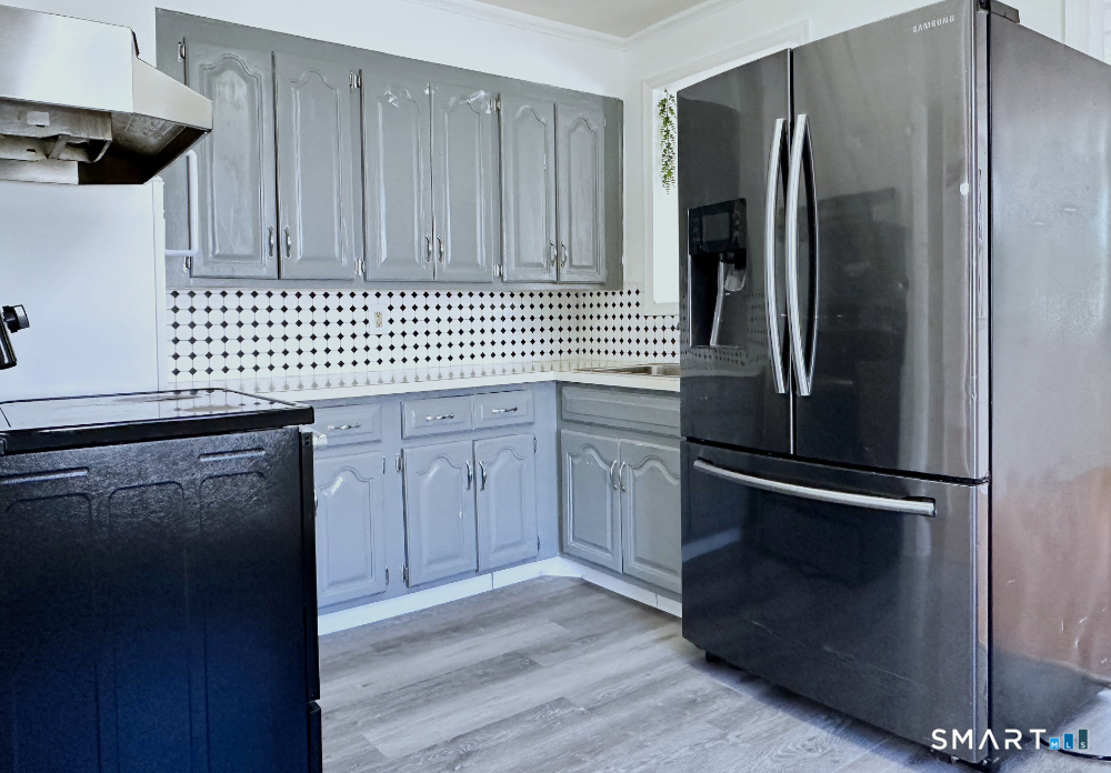 225 Battis Road Hamden, CT 06514 - Photo 8 of 23